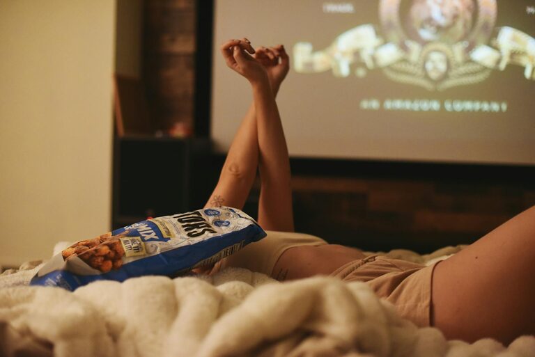How to Plan the Perfect Screen-Light Evening at Home